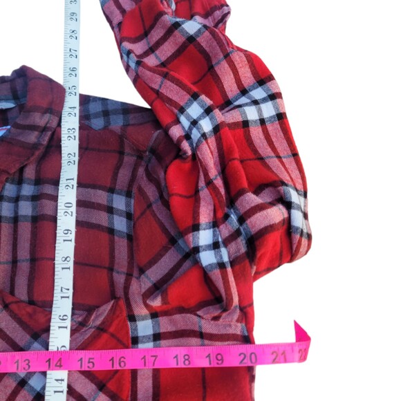 Lace Heart UPCYCLED Flannel | Large - Picture 4 of 6